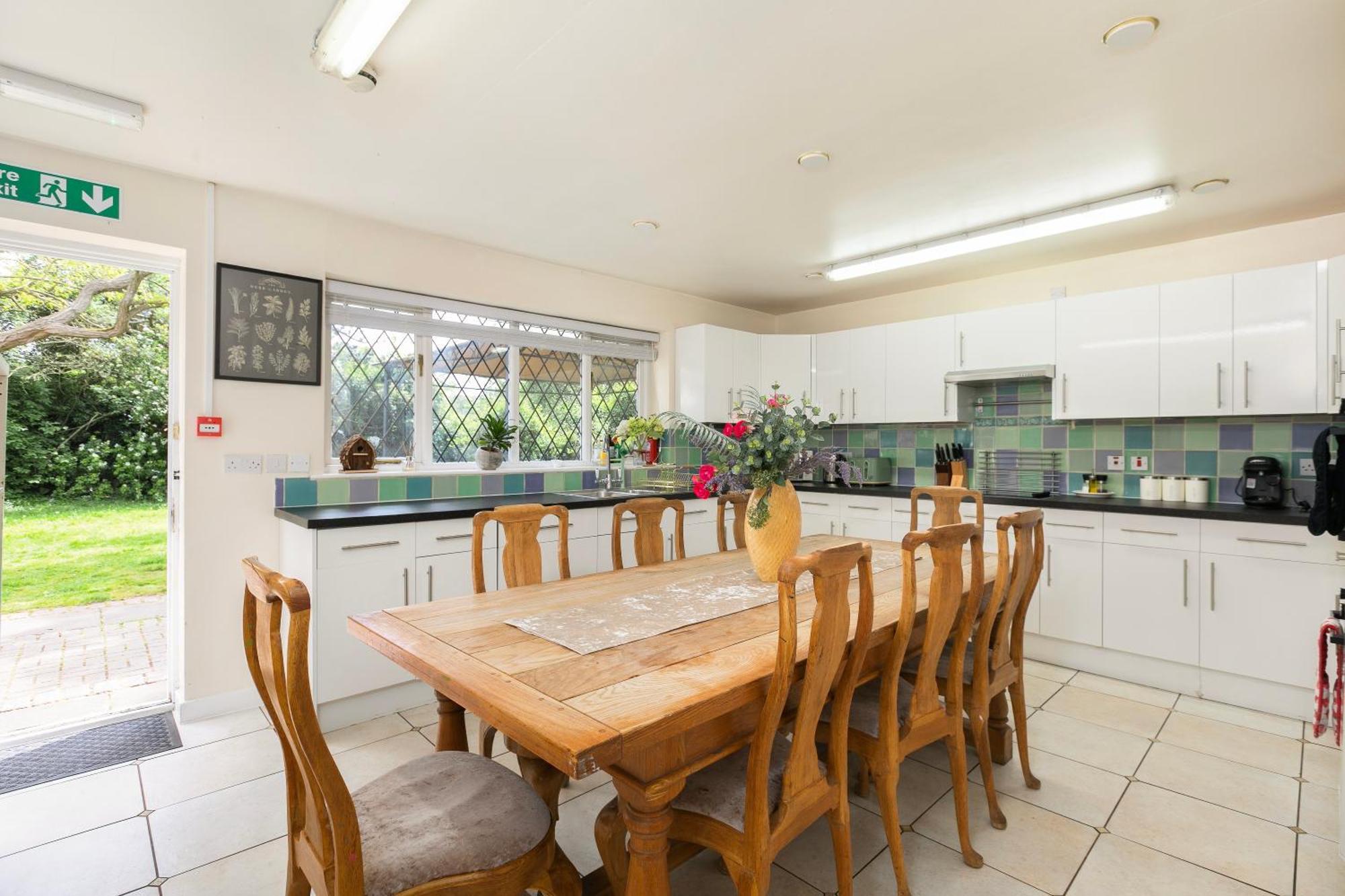 Rural Lodge Stay In Windsor! Hot Tub! Sleeps 20 Bray Exterior photo