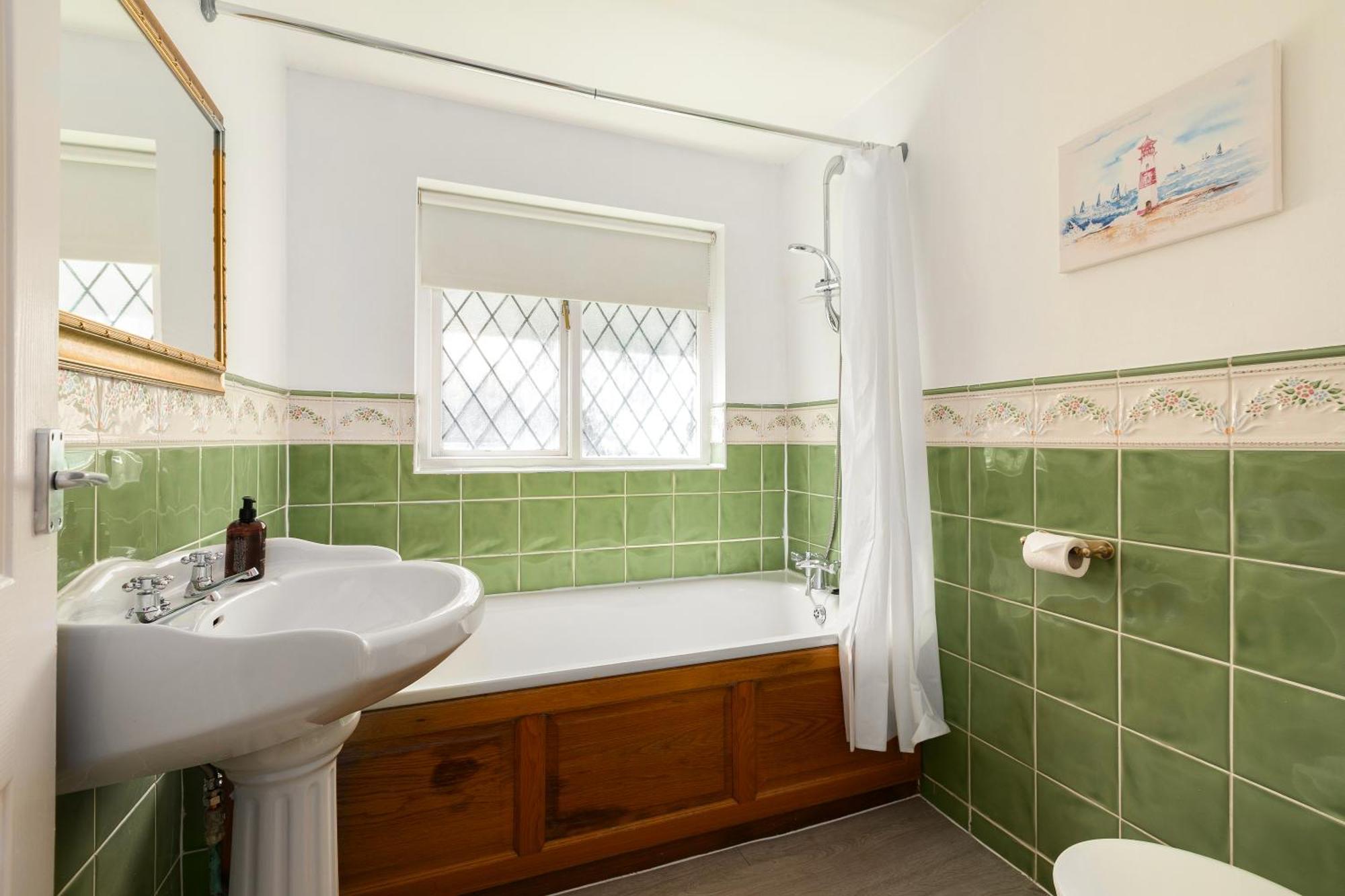 Rural Lodge Stay In Windsor! Hot Tub! Sleeps 20 Bray Exterior photo