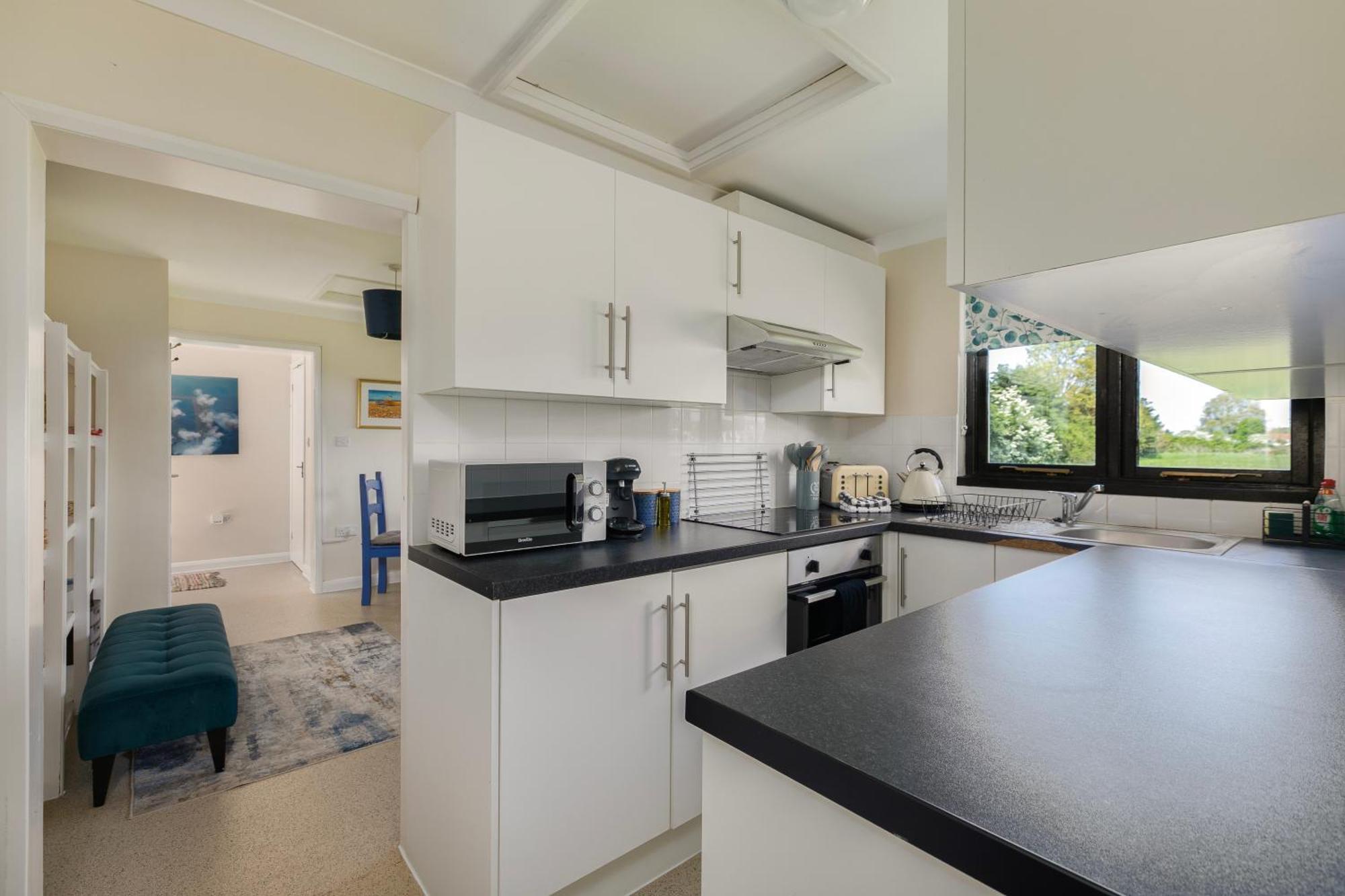 Rural Lodge Stay In Windsor! Hot Tub! Sleeps 20 Bray Exterior photo