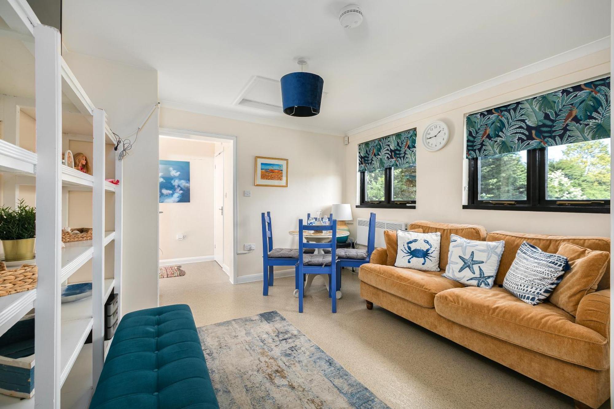 Rural Lodge Stay In Windsor! Hot Tub! Sleeps 20 Bray Exterior photo